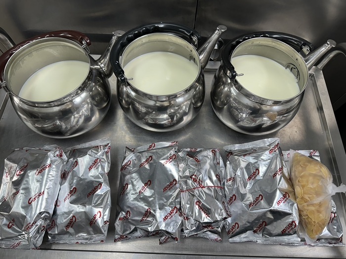 早點：穀類脆片+牛奶