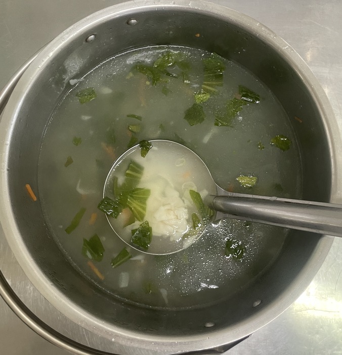 早點：餛飩湯