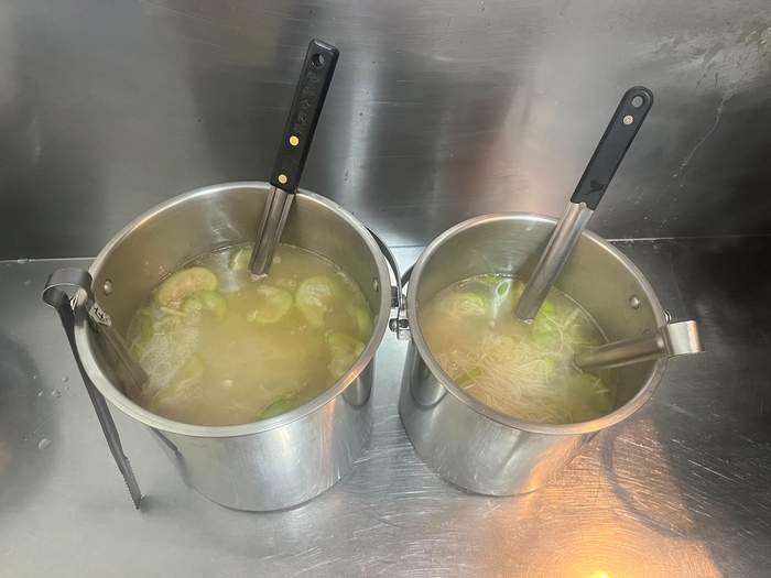 早點：絲瓜麵線湯
