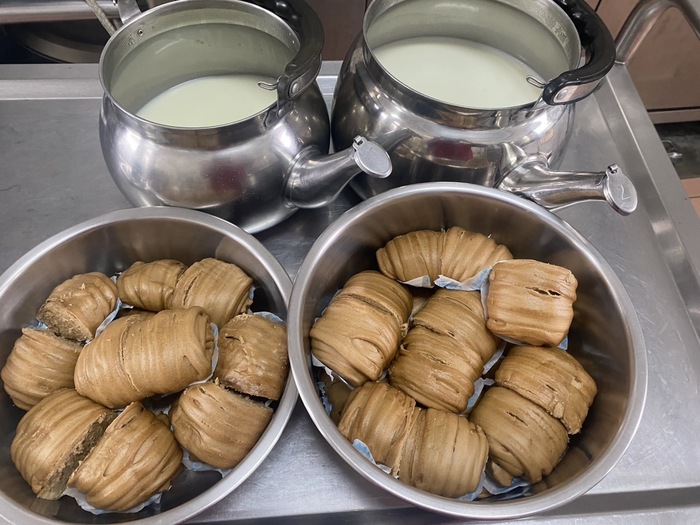 午點：黑糖捲+牛奶2024/12/25