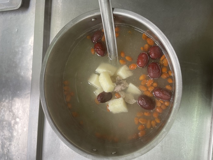 早點：山藥排骨湯