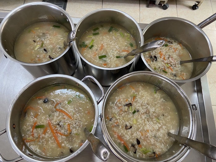 早點：蔬菜鹹粥