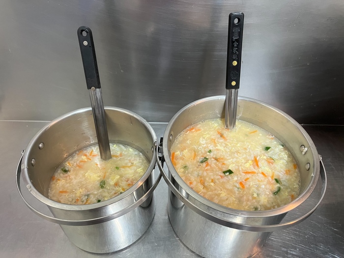 早點：小魚雞蛋粥