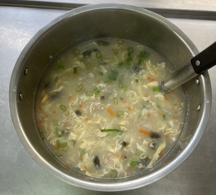 早點：皮蛋瘦肉粥
