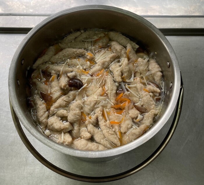 早點：蘿蔔肉羹湯