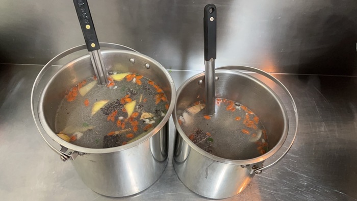 早點：薑絲米血肉片湯