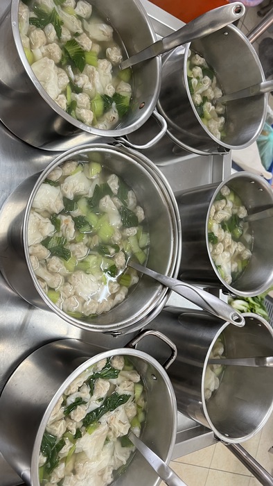 早點：青菜餛飩湯