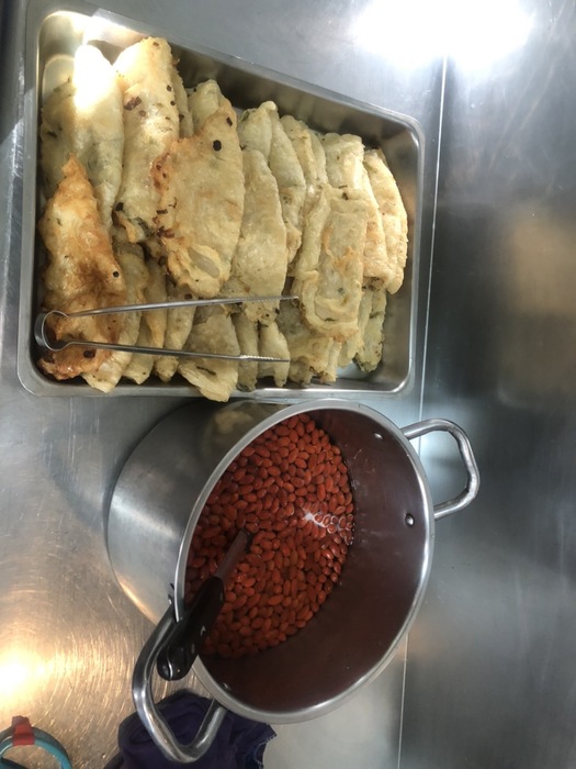 午點：蔥油餅+護眼飲