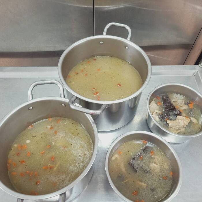 午點：薑絲米血肉片湯