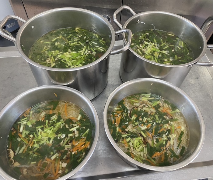 早點：香菇米粉湯