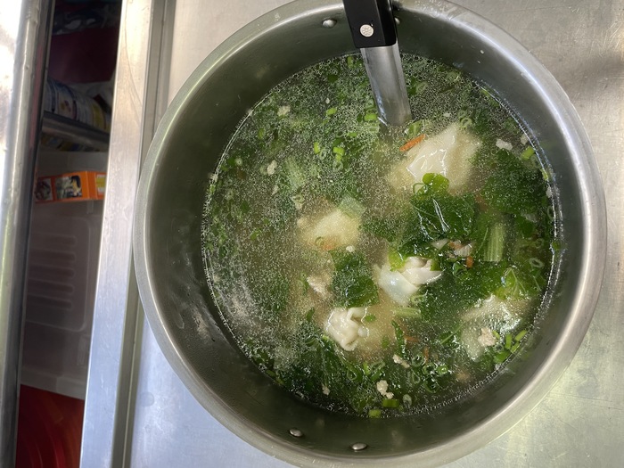 早點：雲吞湯