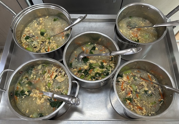早點：冬粉蛋花湯