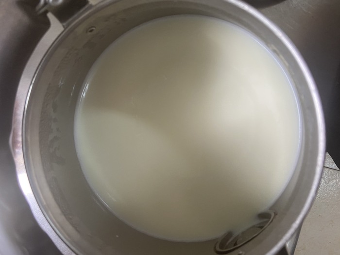 早點：牛奶