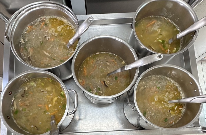 早點：肉燥細粉湯