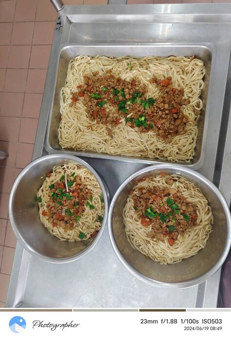 早點：肉燥拌拌麵