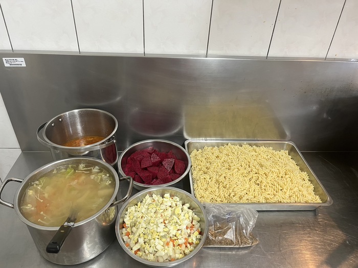 午餐：義大利肉醬捲捲麵、香鬆洋芋、綜合蔬菜湯、四季水果