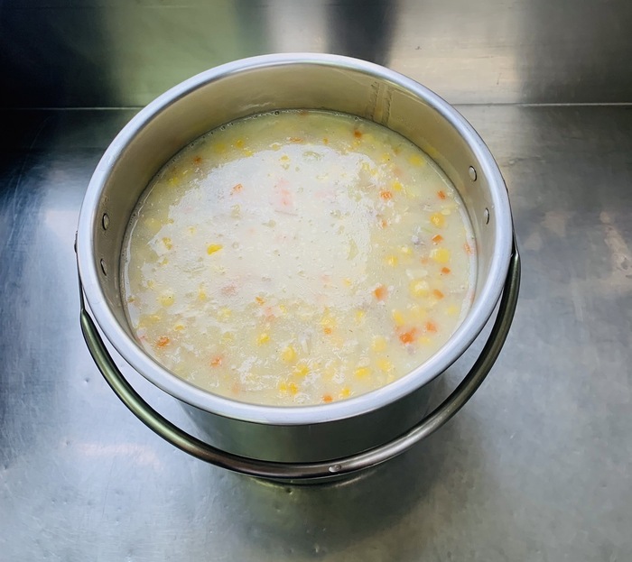 早點：腰果玉米濃湯